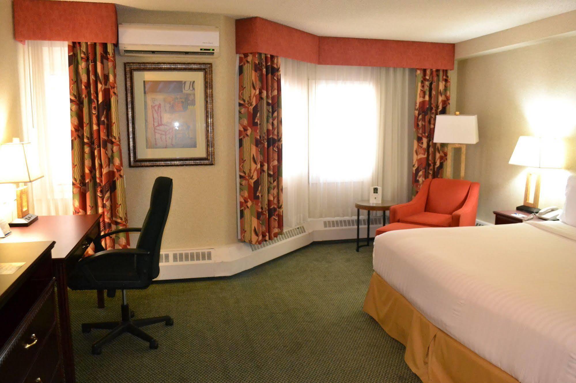 Holiday Inn Express Hotel & Suites Edson, An Ihg Hotel Luaran gambar